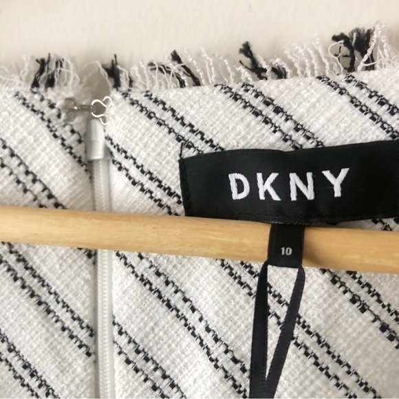 DKNY Asymmetrical Striped Dress w/ Pockets Clean Girl Coastal Minimalist Sz 10 - Picture 9 of 14